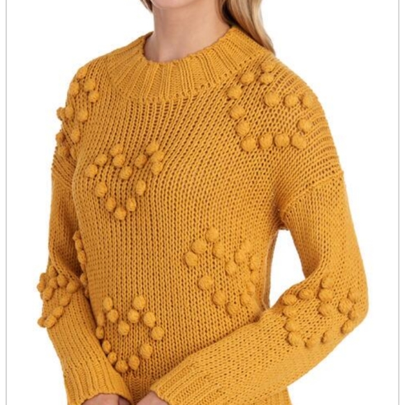 ✨💕HP💕💕 Cute heart pom pom sweater - Picture 2 of 7